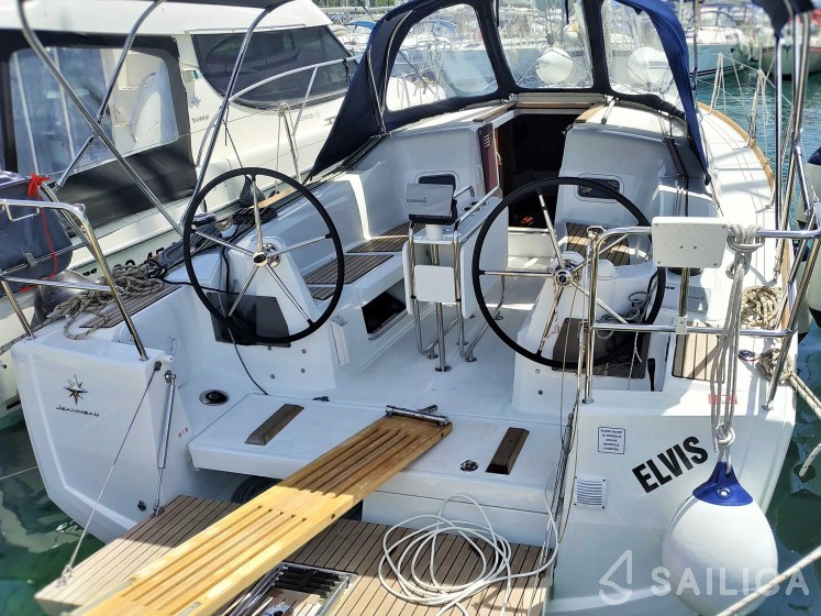 Sun Odyssey 349 - Yacht Charter Sailica
