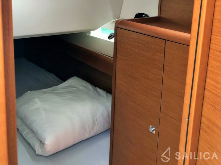 Sun Odyssey 389 - Yacht Charter Sailica