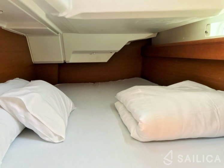 Sun Odyssey 389 - Yacht Charter Sailica