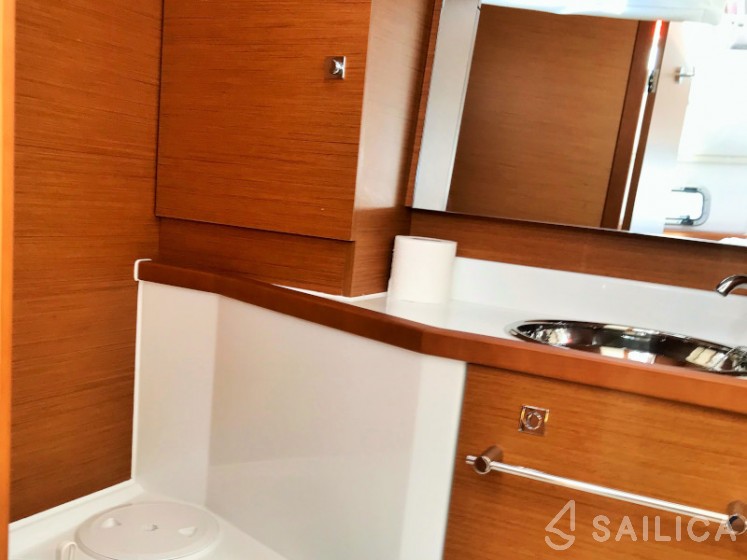Sun Odyssey 389 - Yacht Charter Sailica