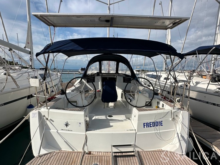Sun Odyssey 389 - Yacht Charter Sailica