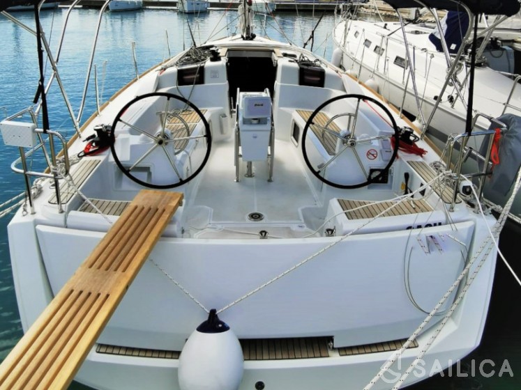 Sun Odyssey 389 - Yacht Charter Sailica