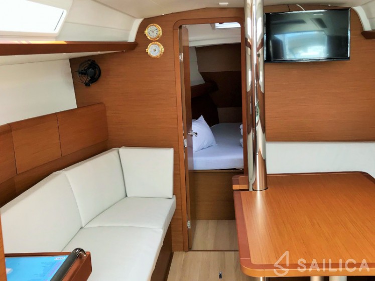Sun Odyssey 389 - Yacht Charter Sailica