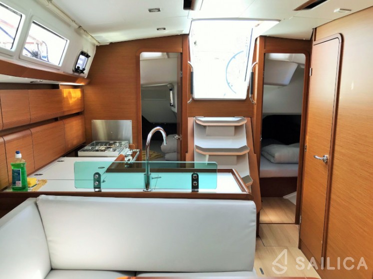 Sun Odyssey 389 - Yacht Charter Sailica