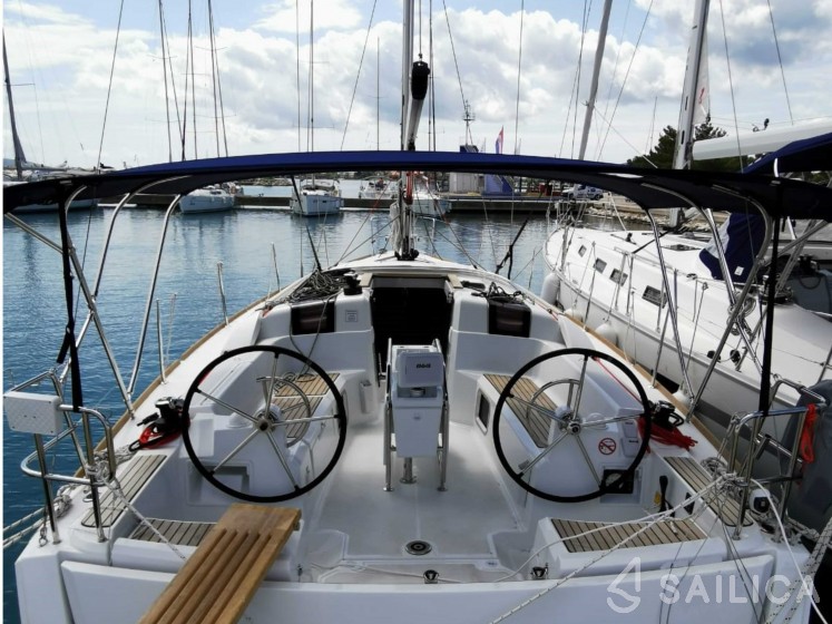 Sun Odyssey 389 - Yacht Charter Sailica