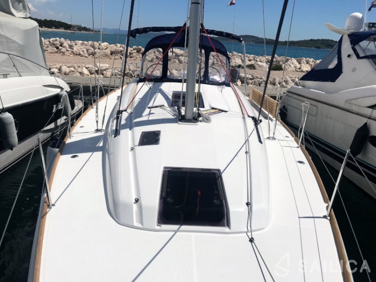 Sun Odyssey 419 - Yacht Charter Sailica