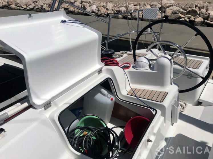Sun Odyssey 419 - Yacht Charter Sailica