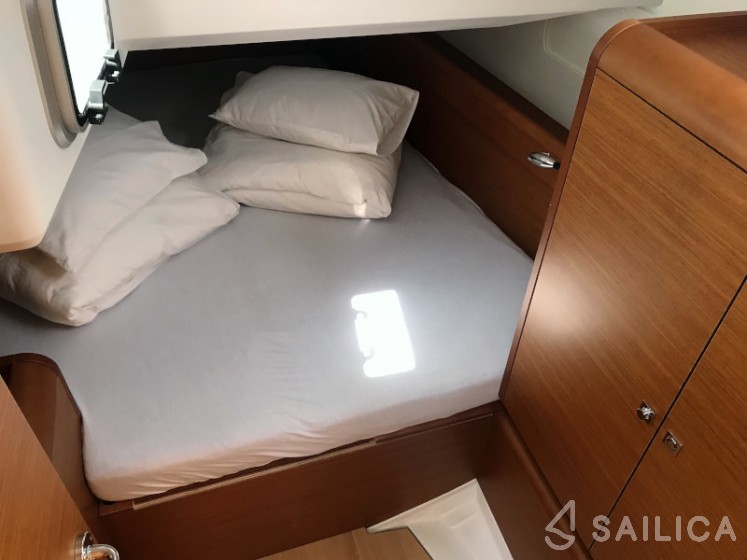 Sun Odyssey 449 - Yacht Charter Sailica