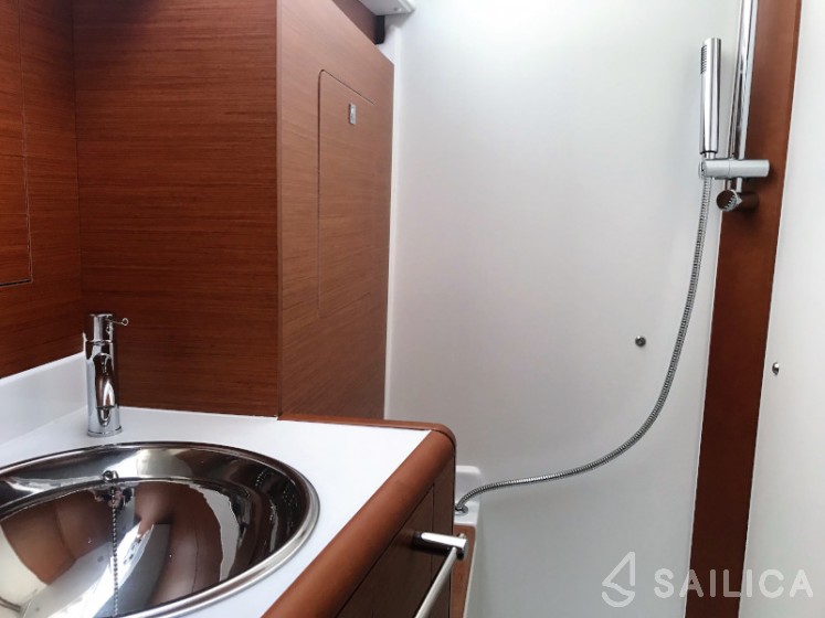 Sun Odyssey 449 - Yacht Charter Sailica