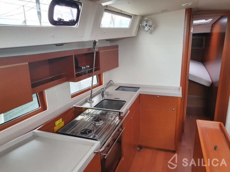 Oceanis 46.1 - Yacht Charter Sailica