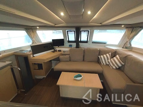Lucia 40 - Yacht Charter Sailica