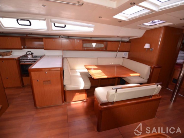 Oceanis 54 - Yacht Charter Sailica