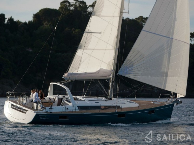 Oceanis 48 - Yacht Charter Sailica