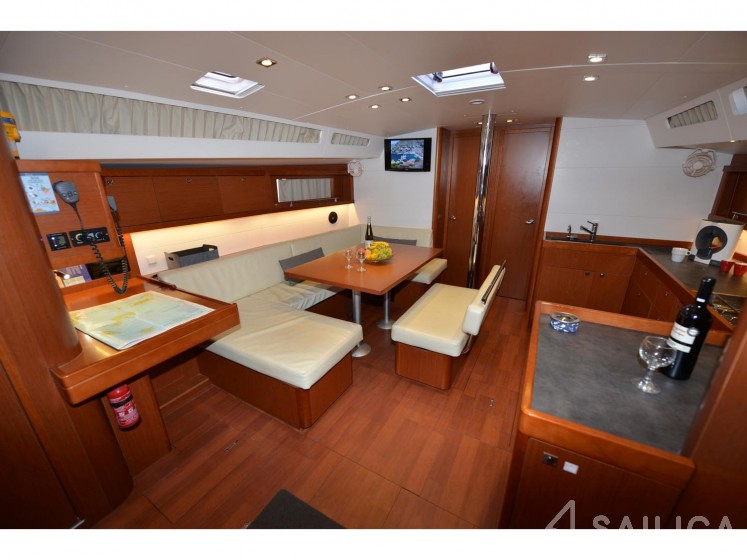 Oceanis 48 - Yacht Charter Sailica