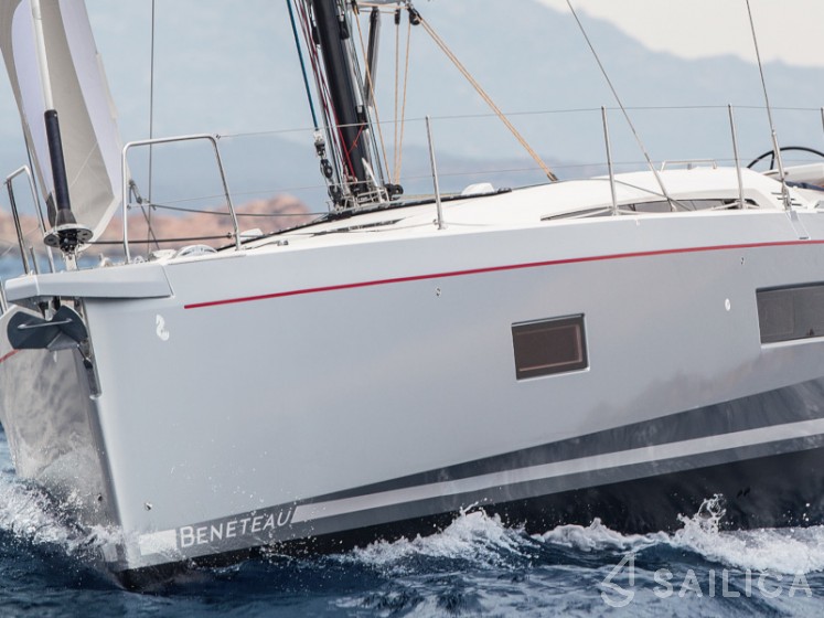 Oceanis 51.1 - Yacht Charter Sailica
