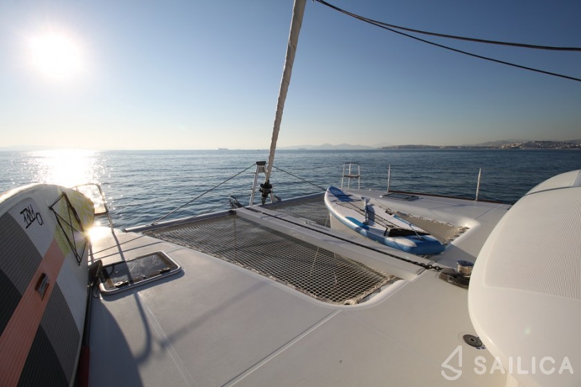 Lagoon 400 S2 - Yacht Charter Sailica