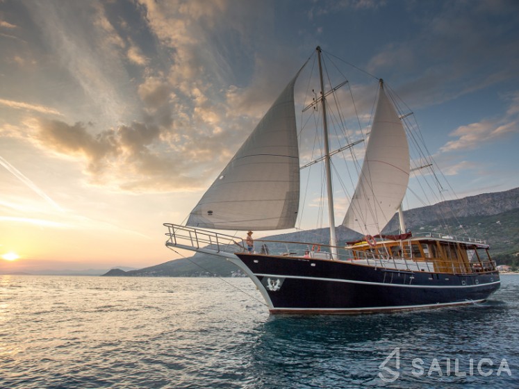 Gulet - Yacht Charter Sailica