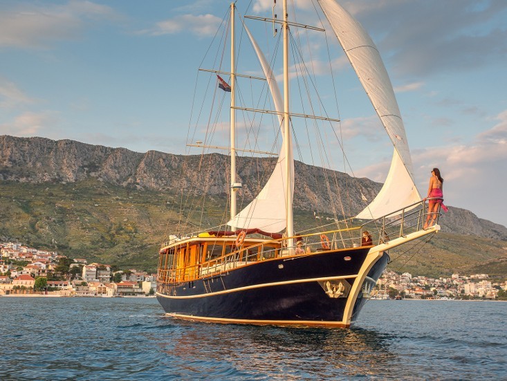 Gulet - Yacht Charter Sailica