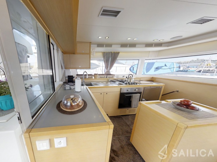 Lagoon 52 - Yacht Charter Sailica