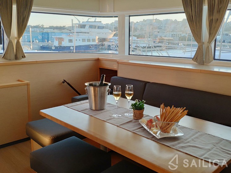 Lagoon 52 - Yacht Charter Sailica