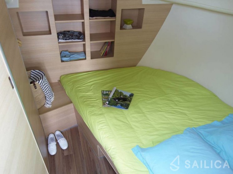 Sedan Primo - Yacht Charter Sailica