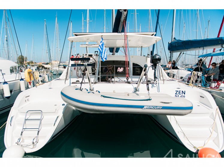 Lagoon 380 S2 - Yacht Charter Sailica
