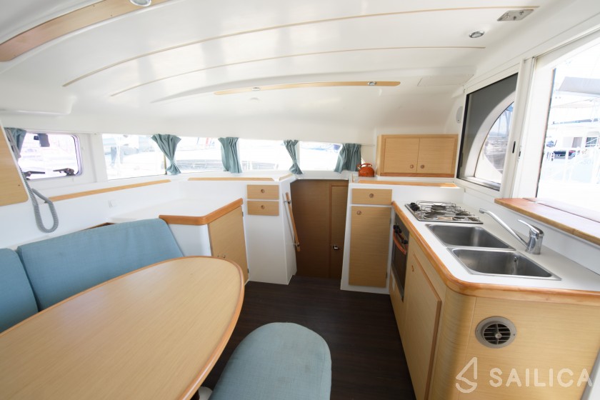 Lagoon 380 S2 - Yacht Charter Sailica