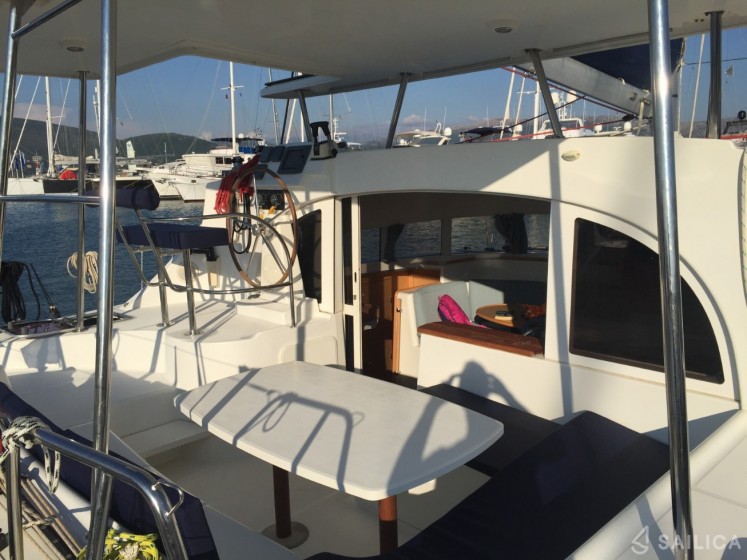 Lagoon 380 S2 - Yacht Charter Sailica
