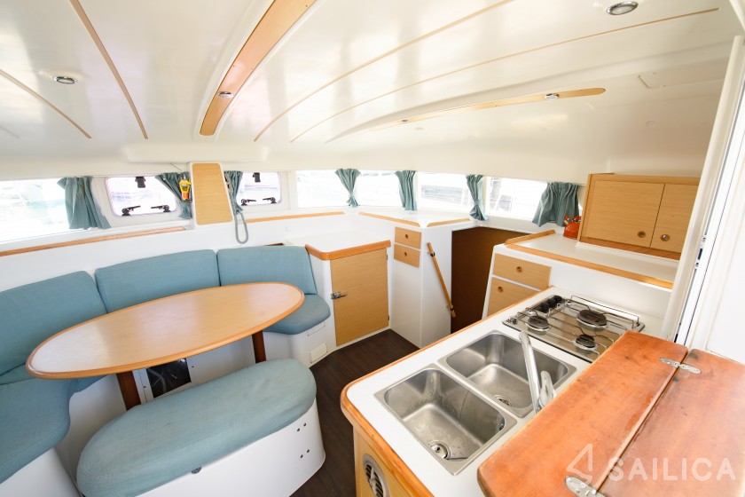 Lagoon 380 S2 - Yacht Charter Sailica