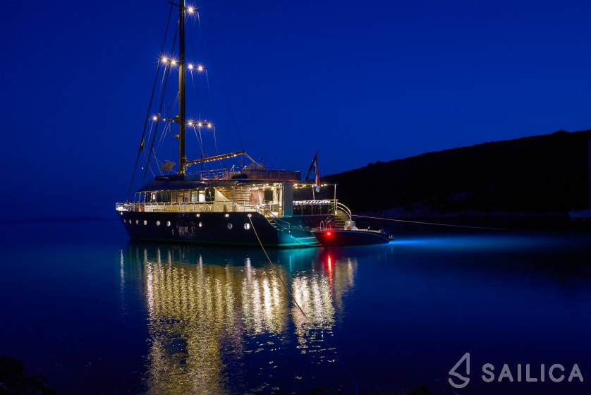 Gulet - Yacht Charter Sailica