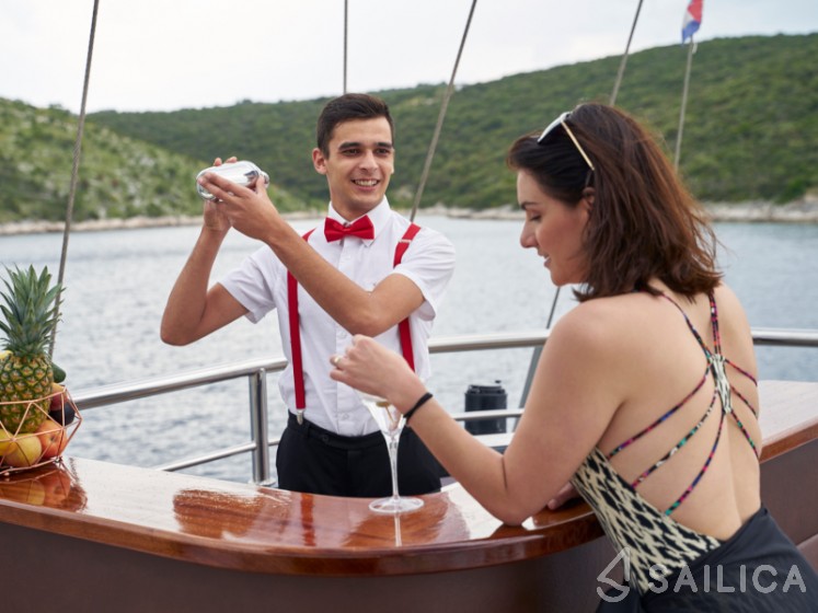 Gulet - Yacht Charter Sailica
