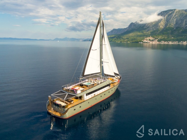 Gulet - Yacht Charter Sailica
