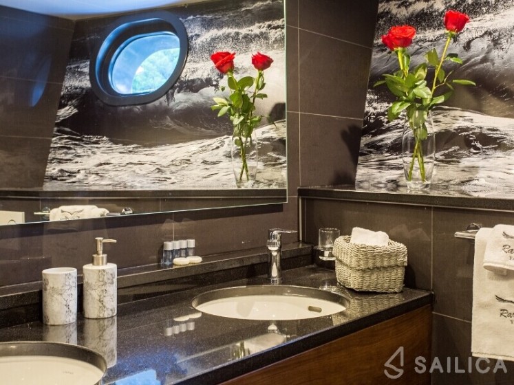 Gulet - Yacht Charter Sailica