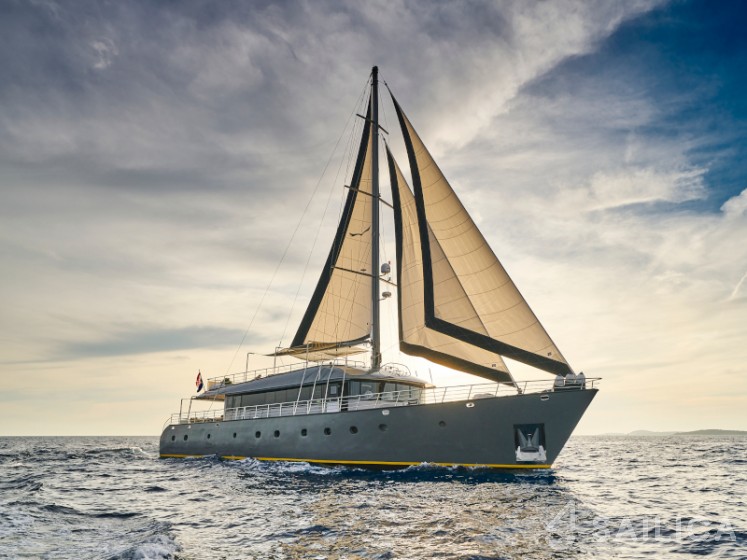 Gulet - Yacht Charter Sailica