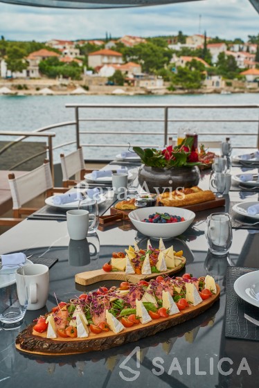 Gulet - Yacht Charter Sailica