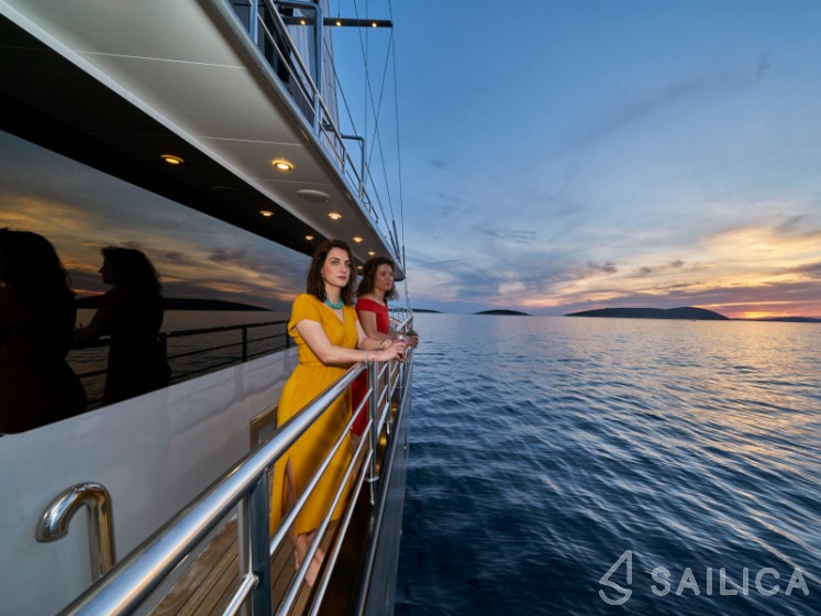 Gulet - Yacht Charter Sailica