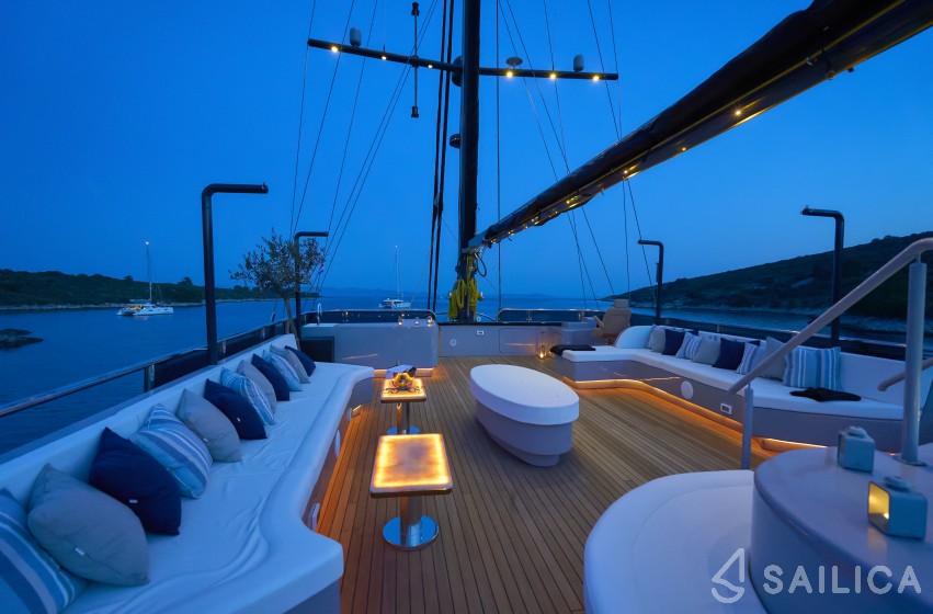 Gulet - Yacht Charter Sailica