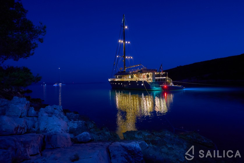 Gulet - Yacht Charter Sailica