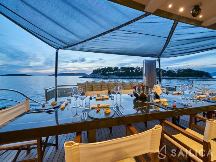 Gulet - Yacht Charter Sailica