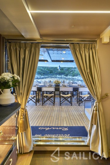 Gulet - Yacht Charter Sailica