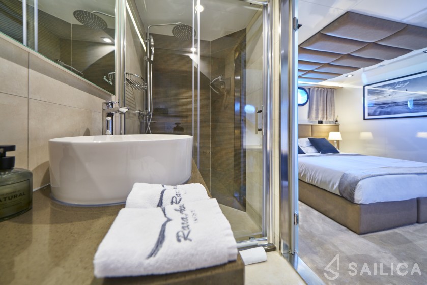 Gulet - Yacht Charter Sailica