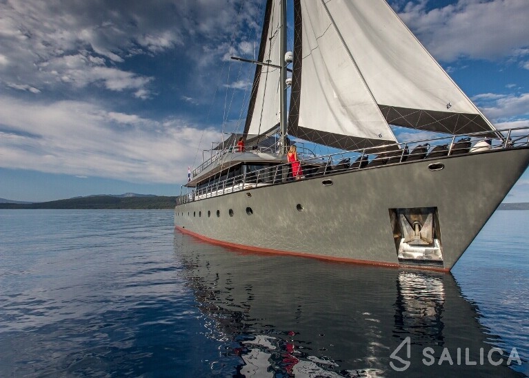 Gulet - Yacht Charter Sailica