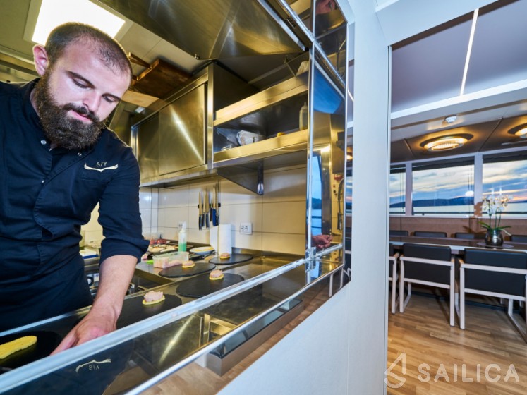 Gulet - Yacht Charter Sailica