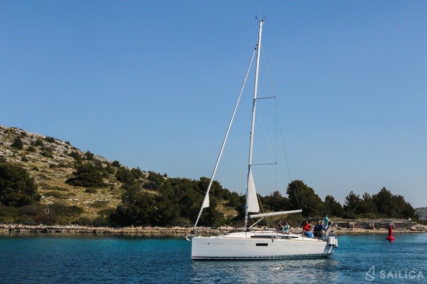 Sun Odyssey 349 - Yacht Charter Sailica