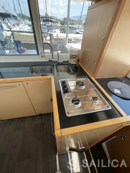 Lagoon 39 - Yacht Charter Sailica
