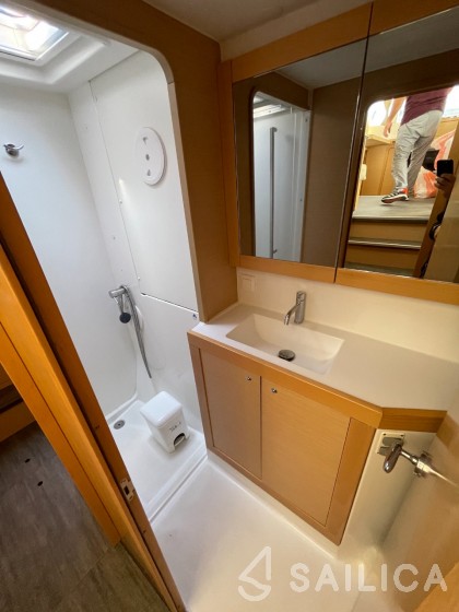 Lagoon 39 - Yacht Charter Sailica