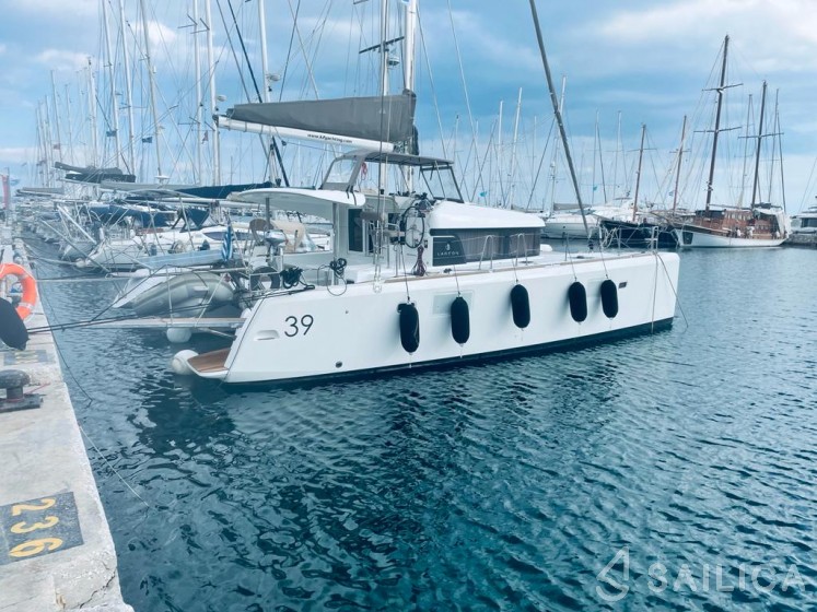 Lagoon 39 - Yacht Charter Sailica
