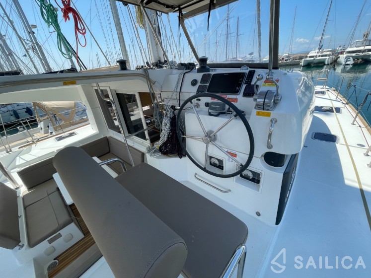 Lagoon 39 - Yacht Charter Sailica