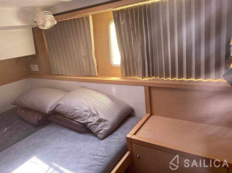 Lagoon 39 - Yacht Charter Sailica