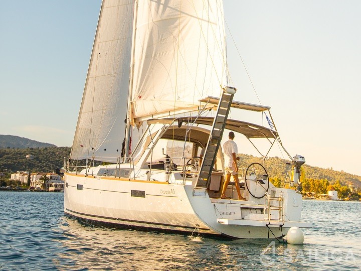 Oceanis 45 - Yacht Charter Sailica